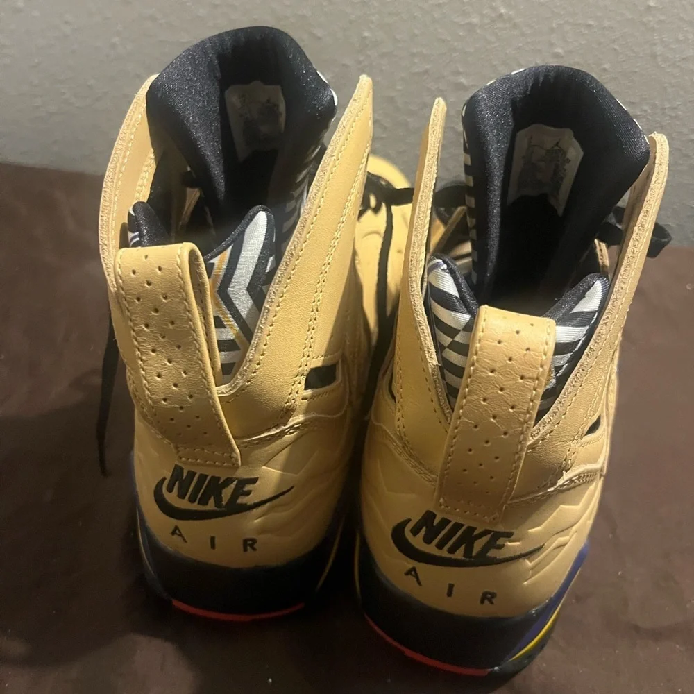 Jordan Tan and Black High-Top Sneakers with Retro Design Retro 7 SE Afrobeats